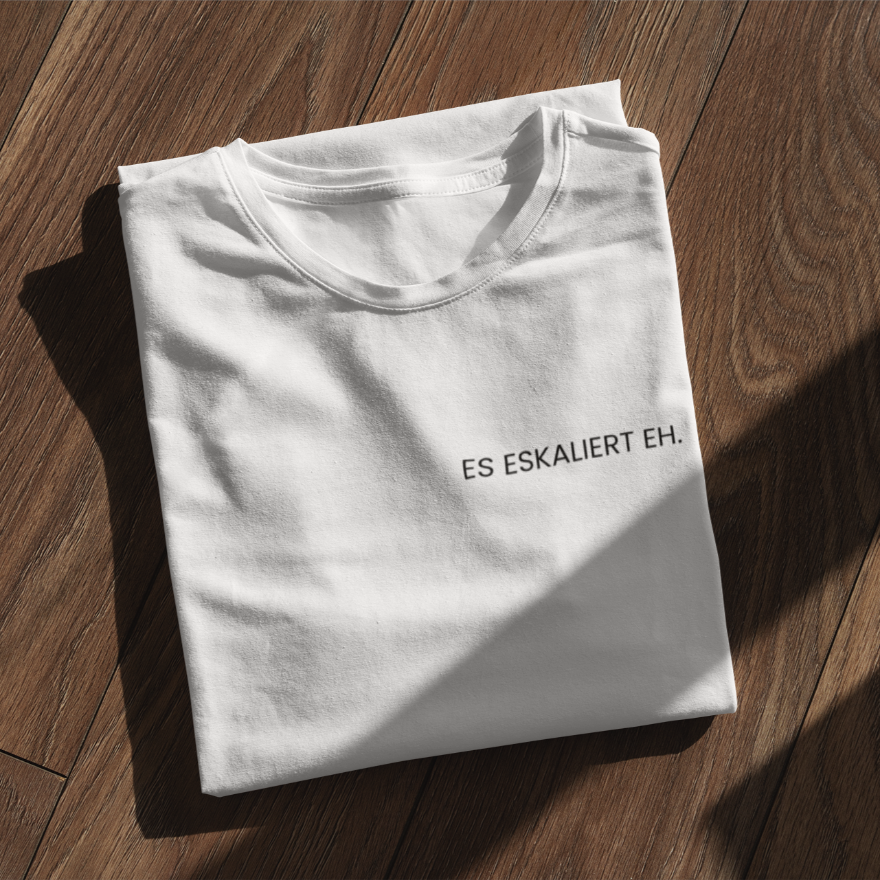 ES ESKALIERT EH - Premium Damenshirt